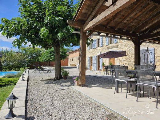 Luxury home in Cordes-sur-Ciel, Tarn