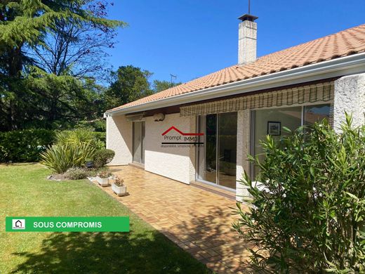 호화 저택 / Mérignac, Gironde