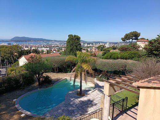 Casa di lusso a Tolone, Var