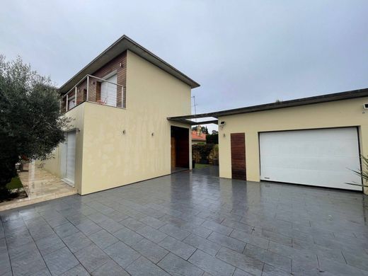 Luxus-Haus in Saint-Médard-en-Jalles, Gironde