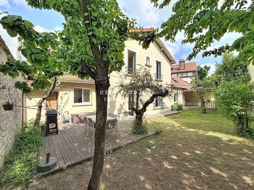 Luxury home in Joinville-le-Pont, Val-de-Marne