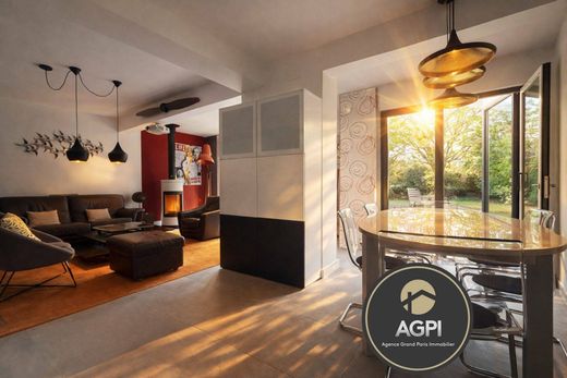 Luxury home in Saclay, Essonne