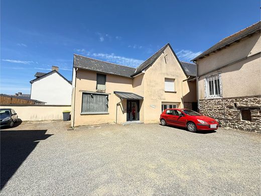 Complexes résidentiels à Montauban-de-Bretagne, Ille-et-Vilaine