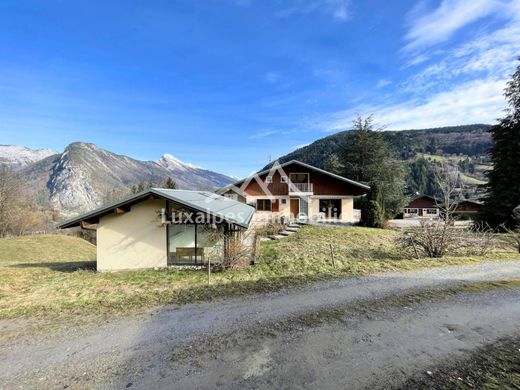 Luxe woning in Thônes, Haute-Savoie