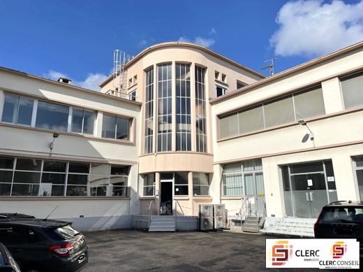 Office in Rouen, Seine-Maritime