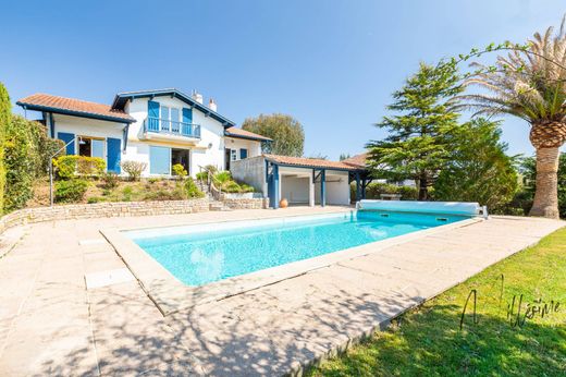 Maison de luxe à Arbonne, Pyrénées-Atlantiques