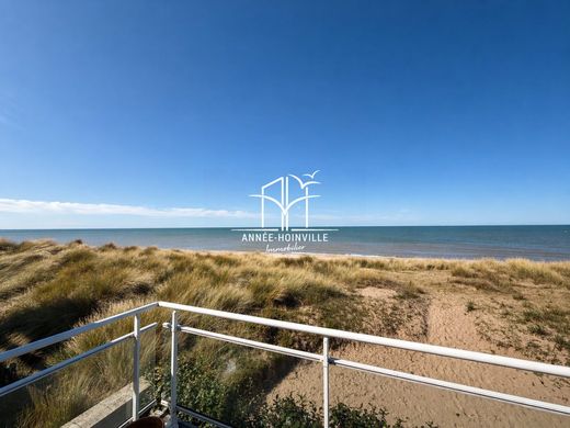 Casa di lusso a Blonville-sur-Mer, Calvados