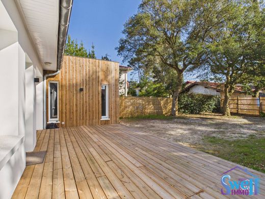 Luxury home in Capbreton, Landes