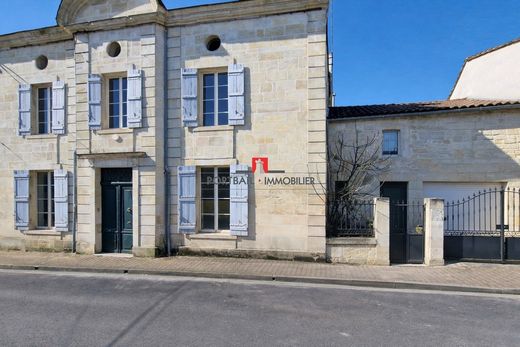 Luxury home in Saint-André-de-Cubzac, Gironde
