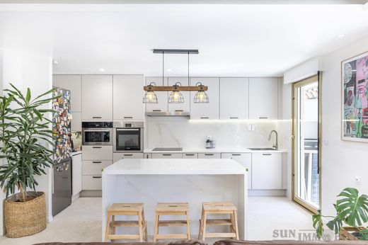 Apartment in Saint-Laurent-du-Var, Alpes-Maritimes