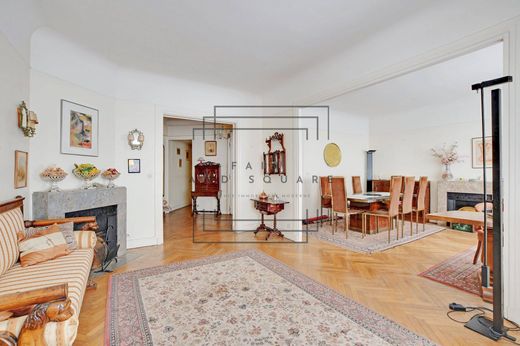 Apartment / Etagenwohnung in Neuilly-sur-Seine, Hauts-de-Seine