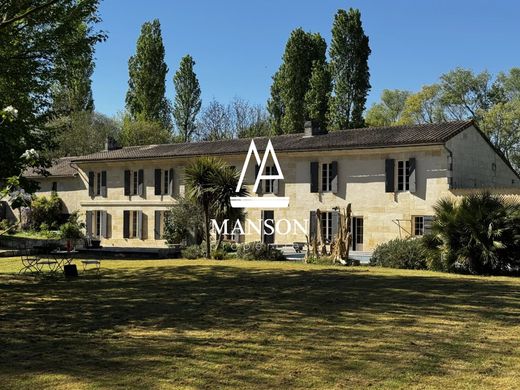 Элитный дом, Saint-Laurent-d'Arce, Gironde
