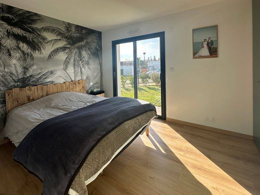 Casa di lusso a Saint-Martin-de-Hinx, Landes