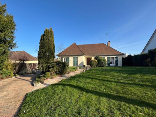 Luxury home in Crépy-en-Valois, Oise