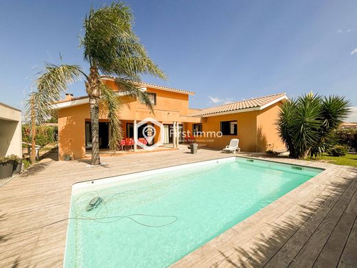 Casa di lusso a Corneilla-la-Rivière, Pirenei Orientali