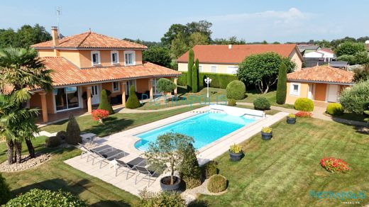 Maison de luxe à Bourg-en-Bresse, Ain