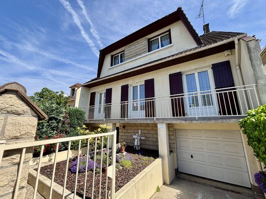 Luxury home in Noisy-le-Grand, Seine-Saint-Denis