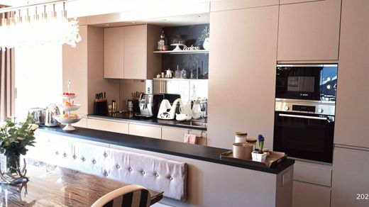 아파트 / Montauban-de-Luchon, Upper Garonne