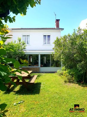 Luxe woning in Le Bouscat, Gironde