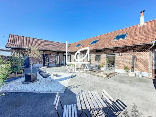 Luxury home in Le Maisnil, North