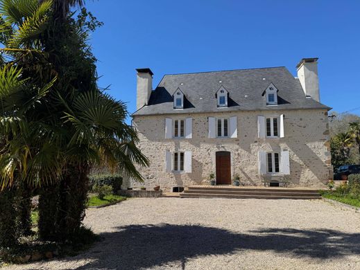 Luxury home in Pau, Pyrénées-Atlantiques