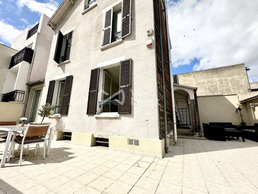 Luxury home in Bois-Colombes, Hauts-de-Seine