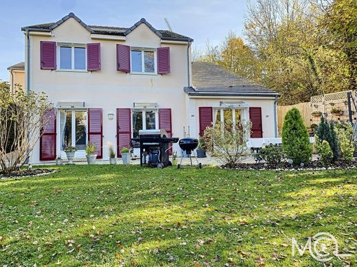 Boussy-Saint-Antoine, Essonneの高級住宅