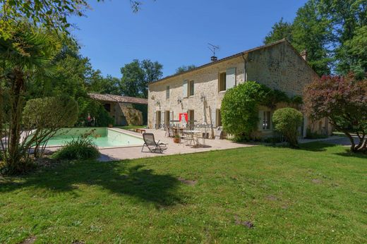 Maison de luxe à Saint-André-de-Cubzac, Gironde