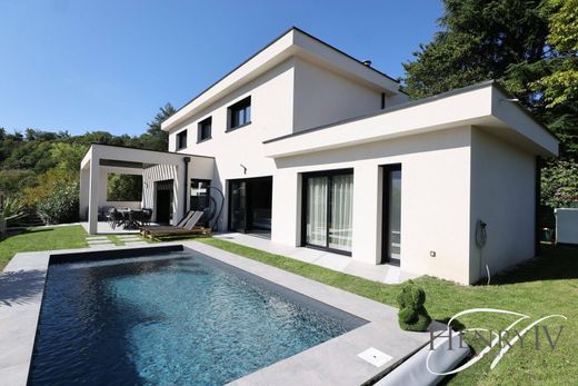Luxury home in Bernin, Isère