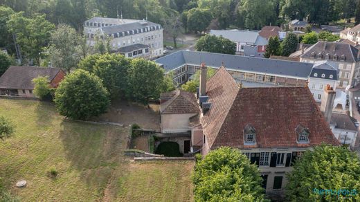 Luxury home in Bourbon-Lancy, Saône-et-Loire