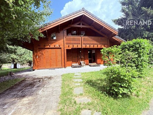 Luxury home in Les Carrys, Ain