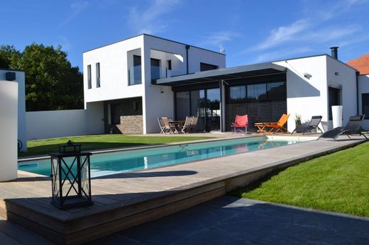 Luxury home in La Rochelle, Charente-Maritime