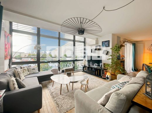 아파트 / Gennevilliers, Hauts-de-Seine