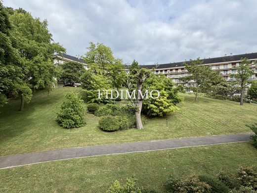 Apartment in Chennevières-sur-Marne, Val-de-Marne