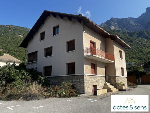 Appartementencomplex in Saint-Julien-Mont-Denis, Savoy