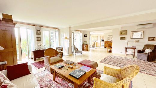 ‏דירה ב  Avon, Seine-et-Marne