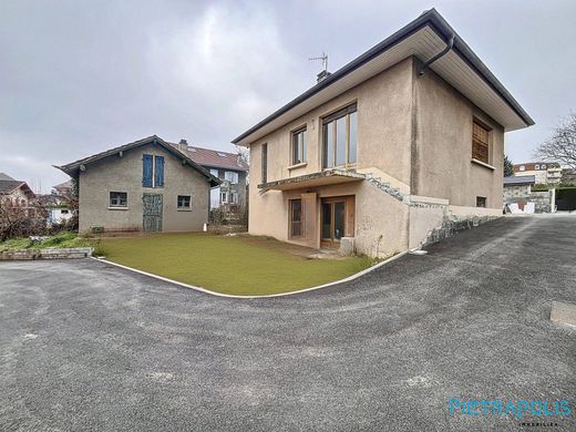 Luxus-Haus in Annemasse, Haute-Savoie