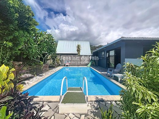 Punaauia, Îles du Ventの高級住宅