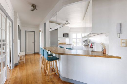 Apartment in La Garenne-Colombes, Hauts-de-Seine