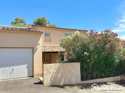 Luxury home in Villeneuve-Loubet, Alpes-Maritimes