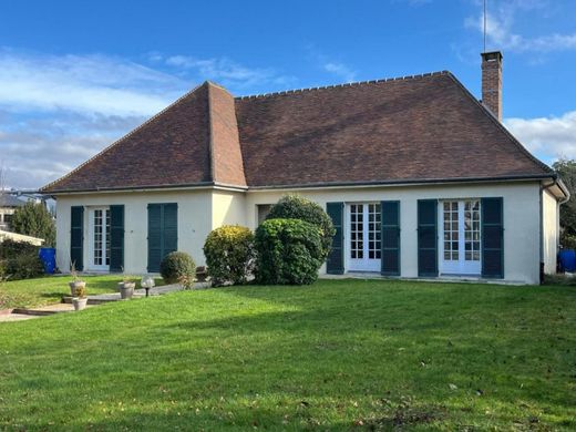 Maison de luxe à Crépy-en-Valois, Oise