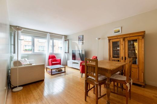 Apartment in Salpêtrière, Butte-aux-Cailles, Croulebarbe, Paris