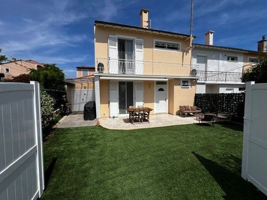 Casa de lujo en Golfe-Juan, Alpes Marítimos