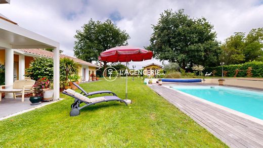 Luxury home in Ondres, Landes