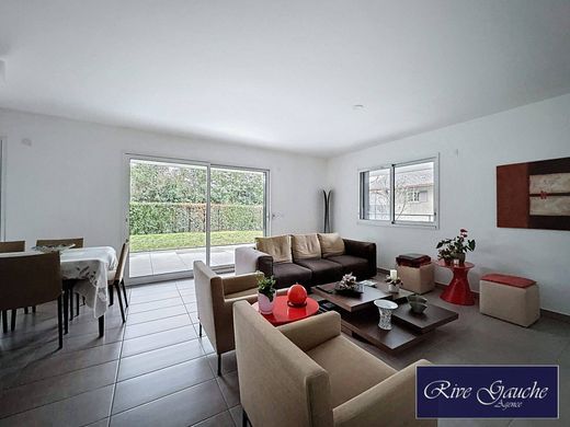 Apartment / Etagenwohnung in Veigy, Haute-Savoie