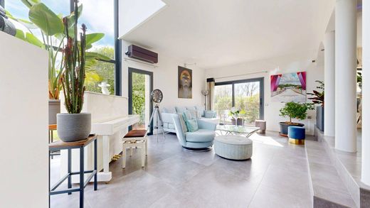 Luxury home in Chaponost, Rhône