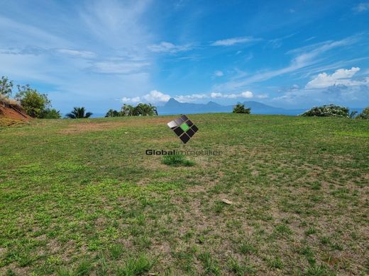 Land in Punaauia, Îles du Vent