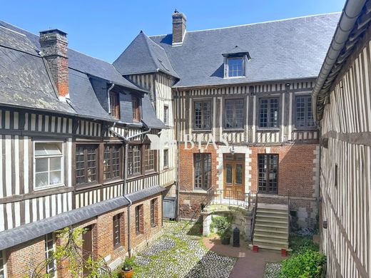 Casa di lusso a Pont-Audemer, Eure