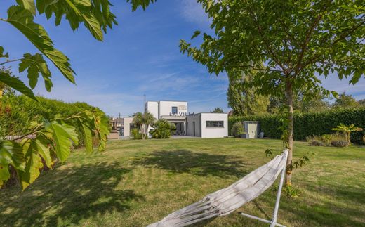 Luxury home in Saint-Philbert-de-Grand-Lieu, Loire-Atlantique