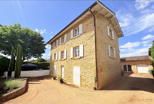 Luxury home in Saint-Germain-Nuelles, Rhône
